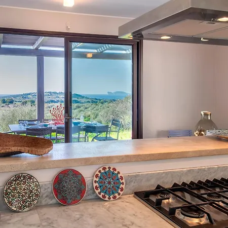 Sardinia Re - Posta De Sol Villa *